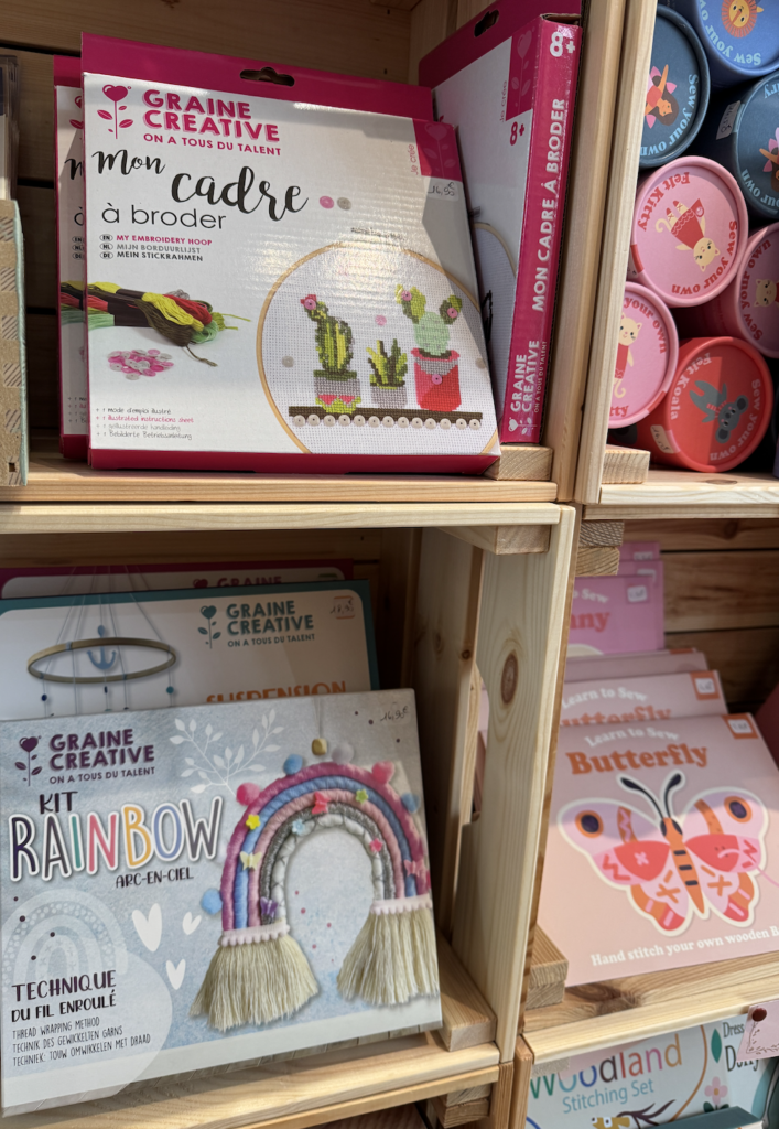 activités broderie en kits